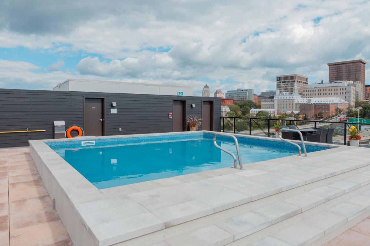 Condo Mid-Century Modern Style - Pool/Terrace Quebec City Bagian luar foto