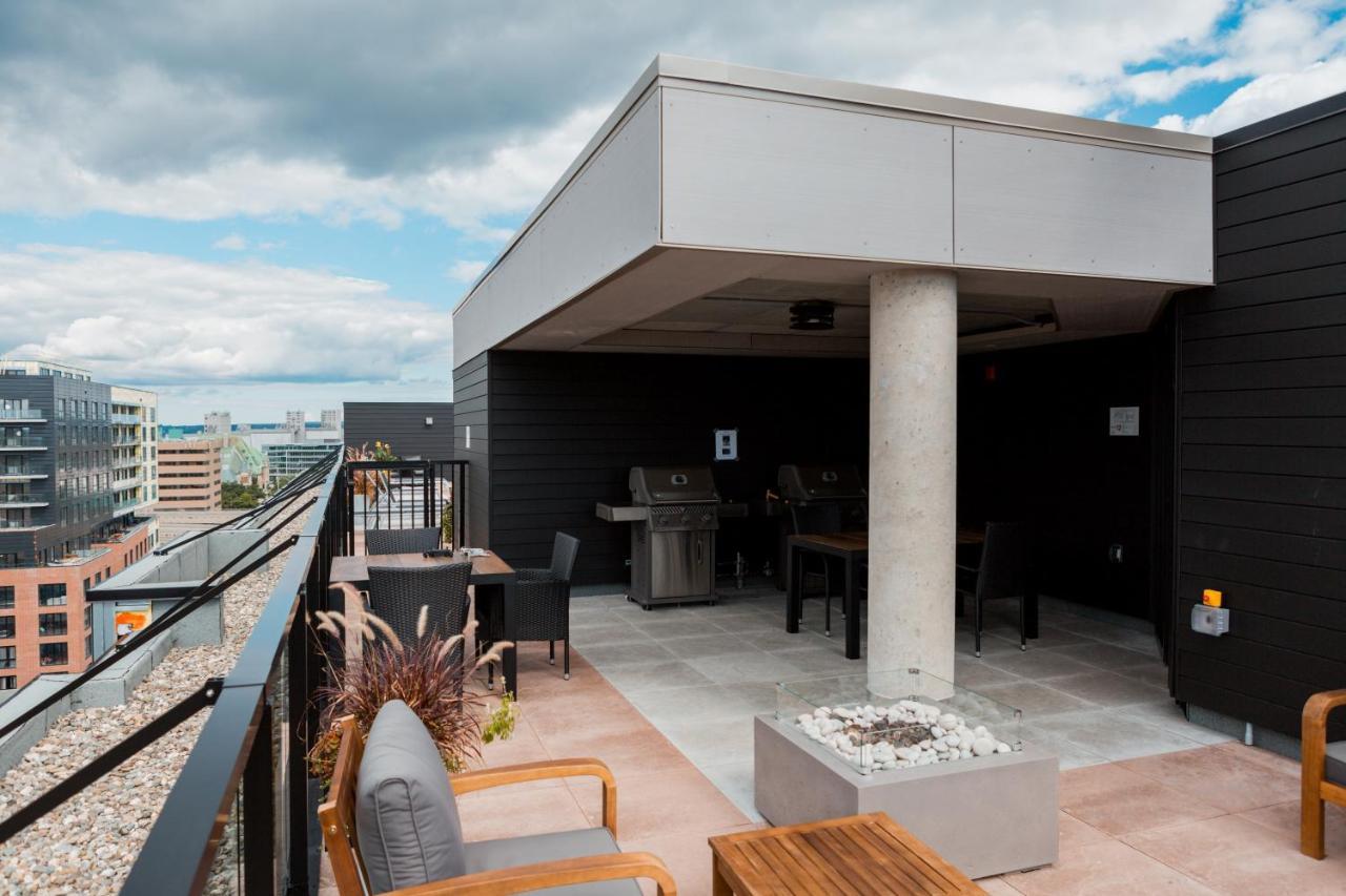 Condo Mid-Century Modern Style - Pool/Terrace Quebec City Bagian luar foto